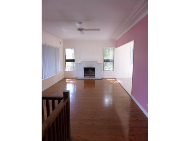 11 Range Road, North Gosford NSW 2250