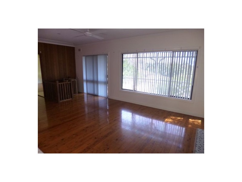 11 Range Road, North Gosford NSW 2250