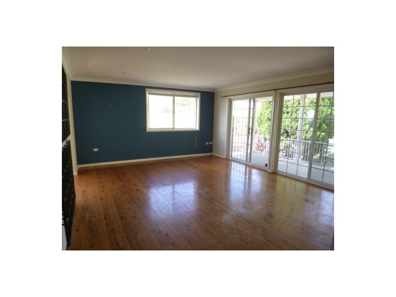 35 Wattle Street, East Gosford NSW 2250