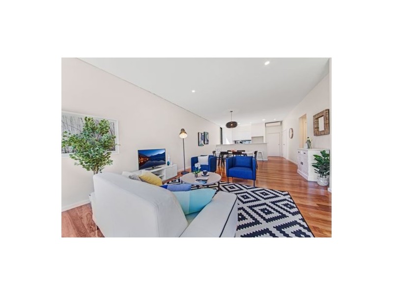 2/17 Brougham Street, East Gosford NSW 2250