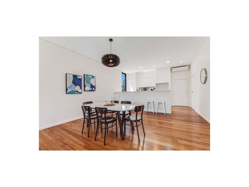 2/17 Brougham Street, East Gosford NSW 2250