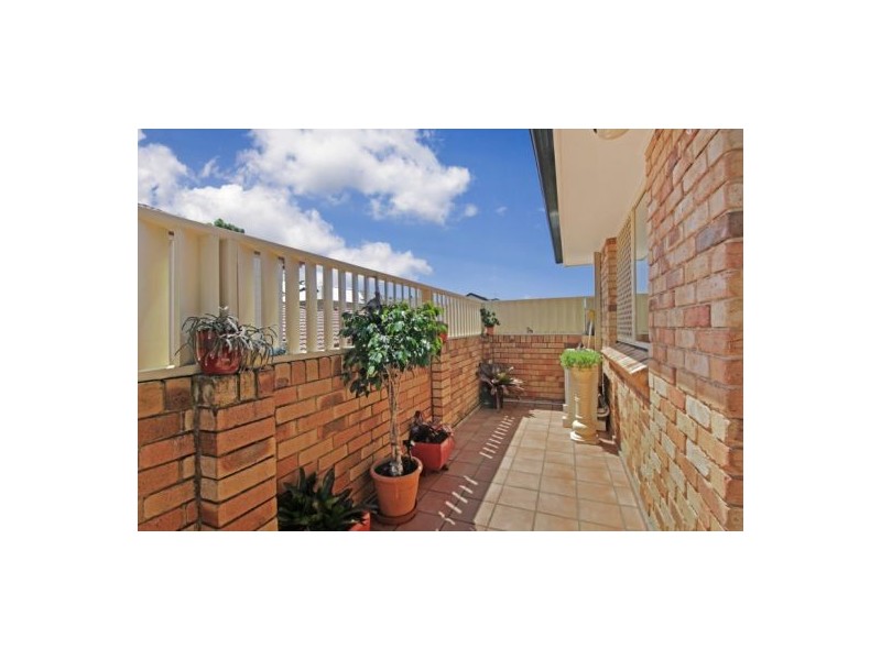 2/53 Russell Street, East Gosford NSW 2250