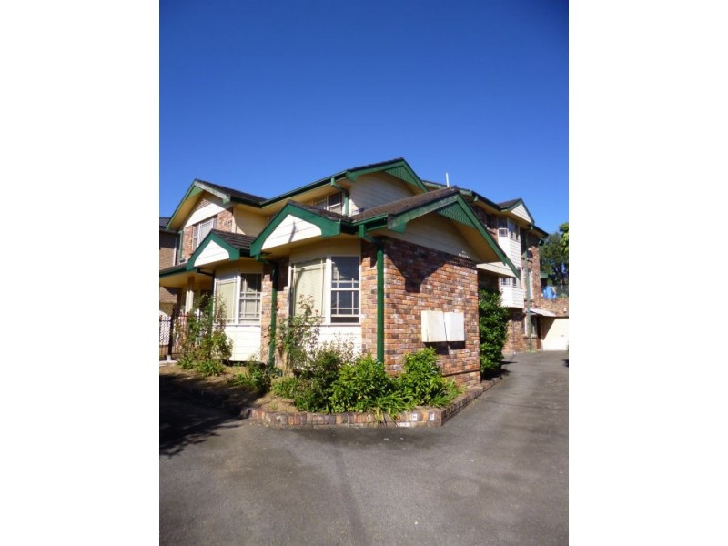 2/19 Adelaide Street, East Gosford NSW 2250