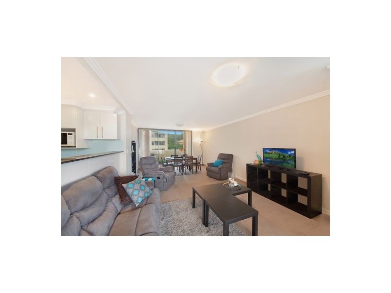48/12 Baker Street, Gosford NSW 2250