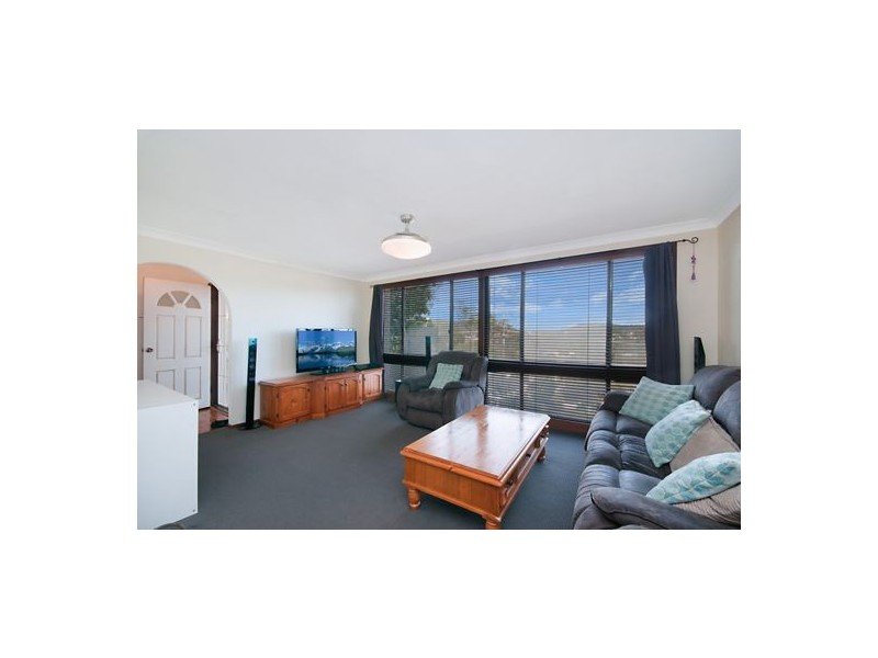 17 Macgregor Street, Wyoming NSW 2250