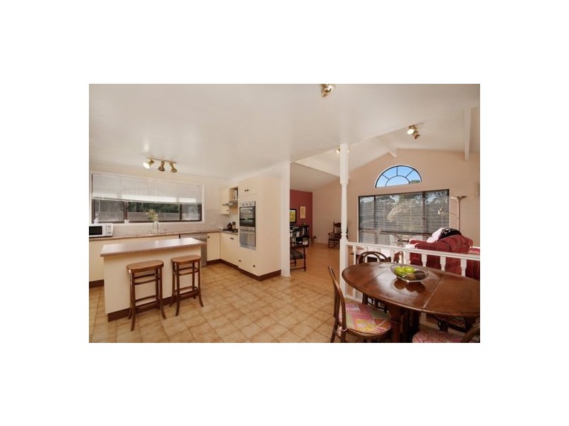 3 Costa Close, Green Point NSW 2251