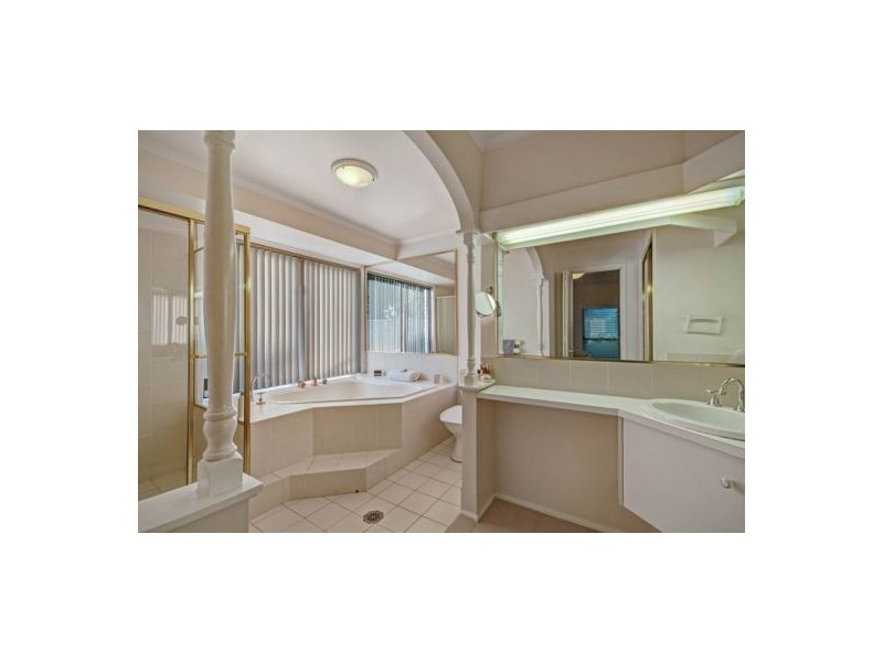 3 Costa Close, Green Point NSW 2251