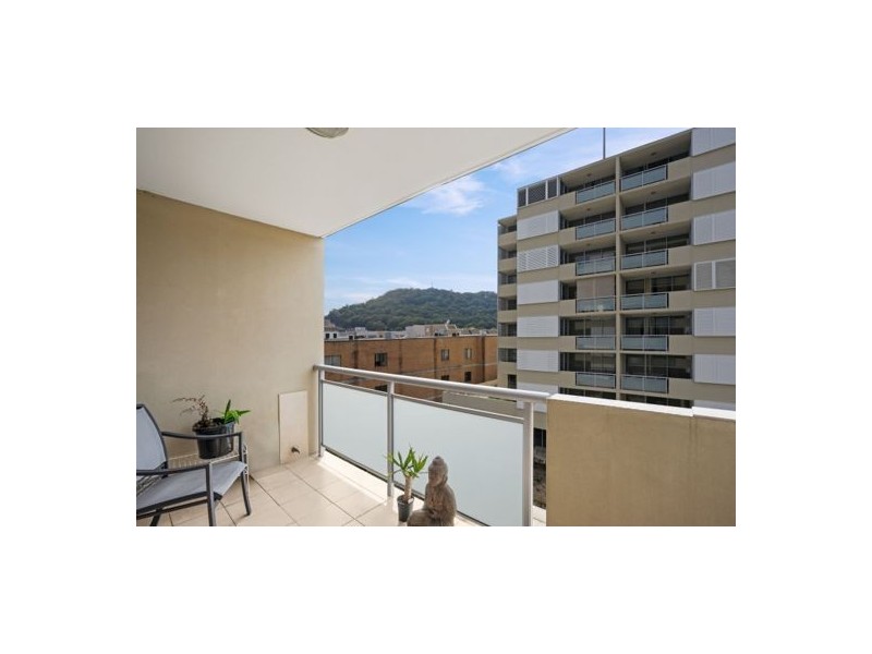 25/12 Baker Street, Gosford NSW 2250