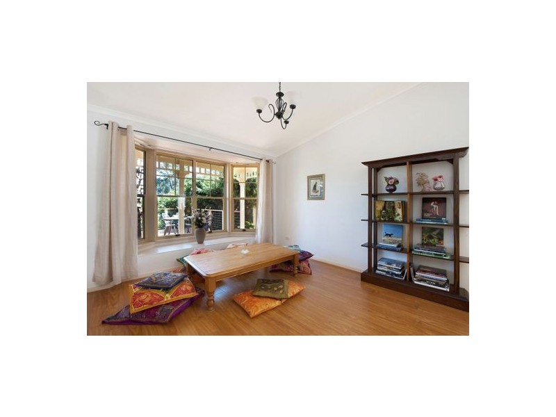 33 Pineridge Close, Lisarow NSW 2250