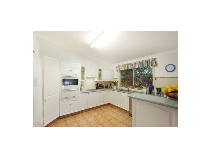 33 Pineridge Close, Lisarow NSW 2250