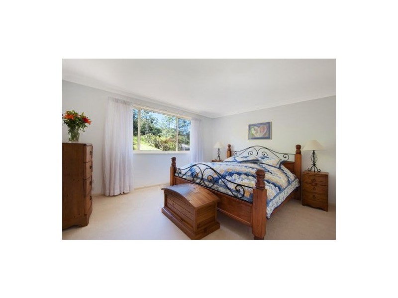 33 Pineridge Close, Lisarow NSW 2250