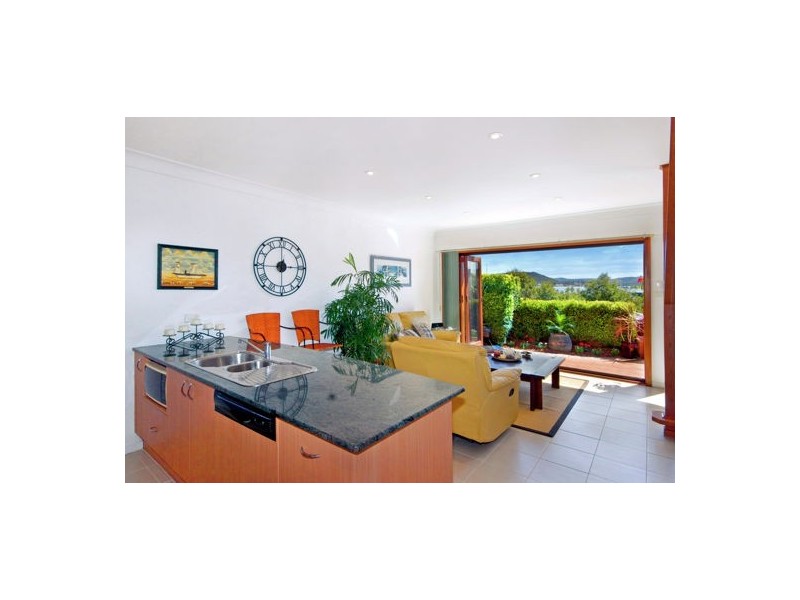 4/50 Araluen Drive, Hardys Bay NSW 2257