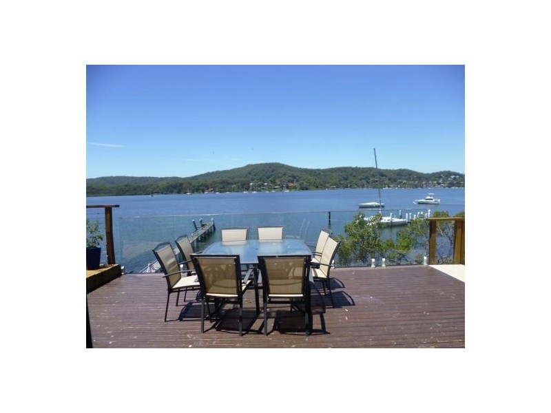17 Wharf Street, East Gosford NSW 2250