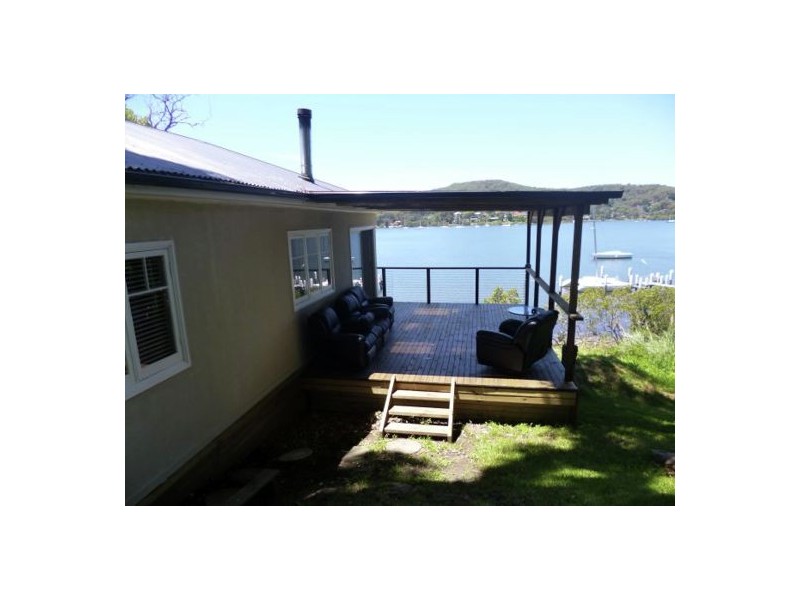 17 Wharf Street, East Gosford NSW 2250