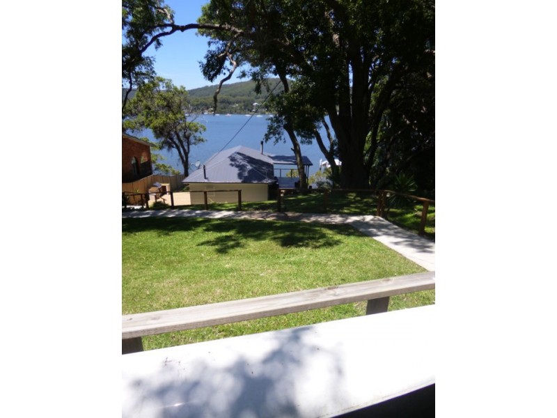 17 Wharf Street, East Gosford NSW 2250