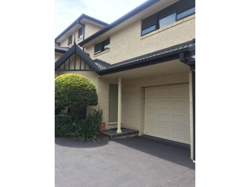 2/76 Wells Street, East Gosford NSW 2250