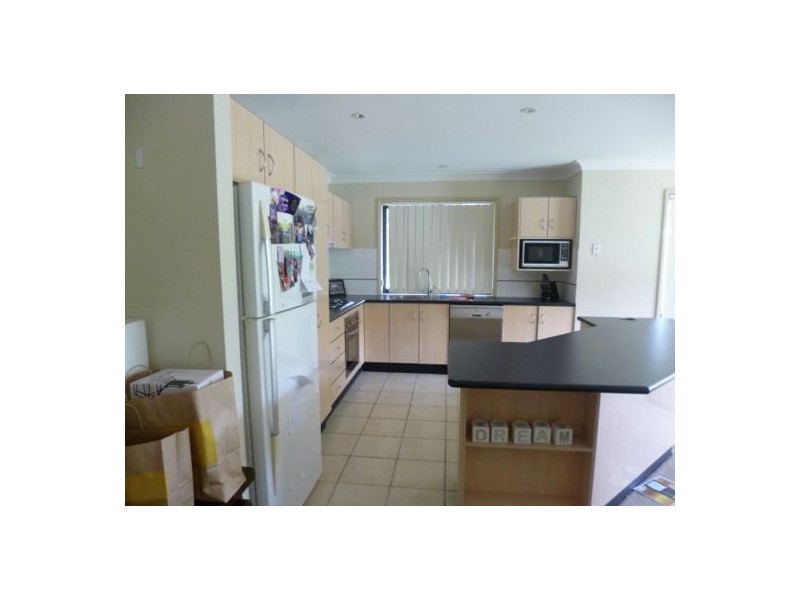 1/297A Henry Parry Drive, Wyoming NSW 2250