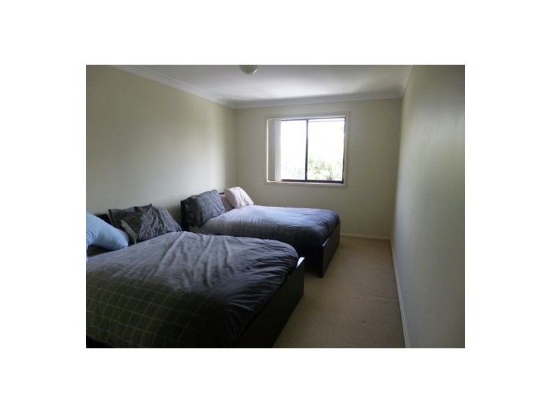 1/297A Henry Parry Drive, Wyoming NSW 2250