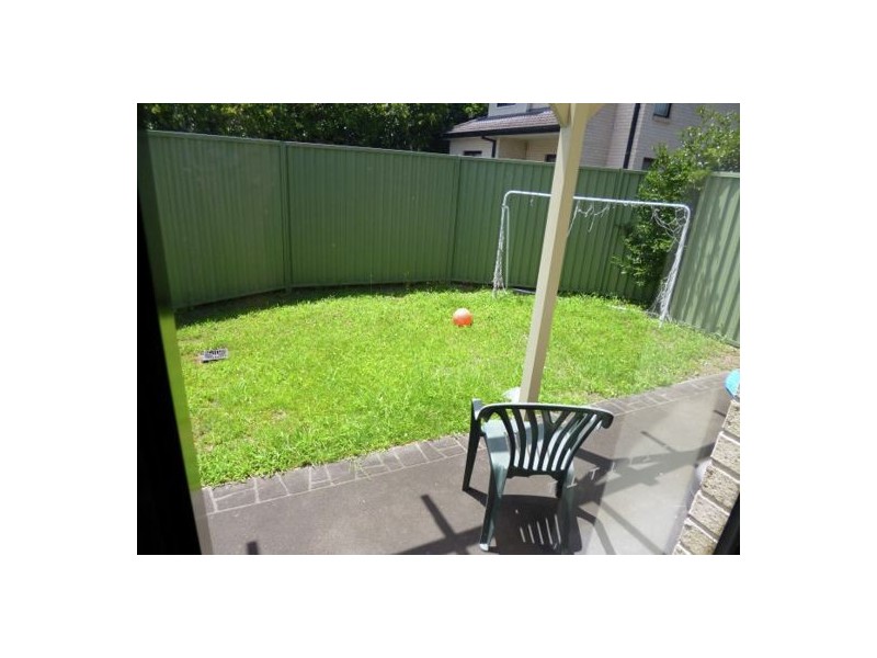 1/297A Henry Parry Drive, Wyoming NSW 2250