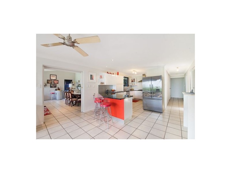 31 Hillside Drive, Berkeley Vale NSW 2261