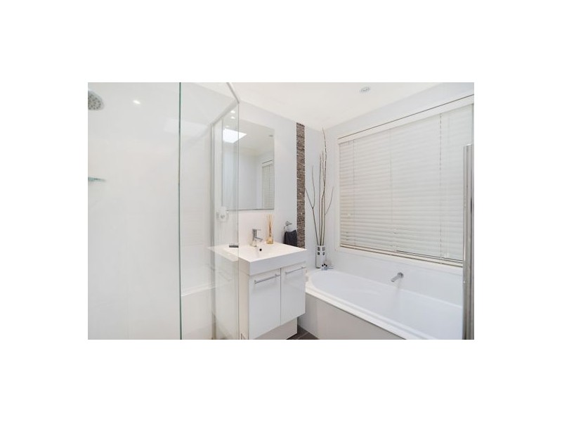 80 Karwin Avenue, Springfield NSW 2250