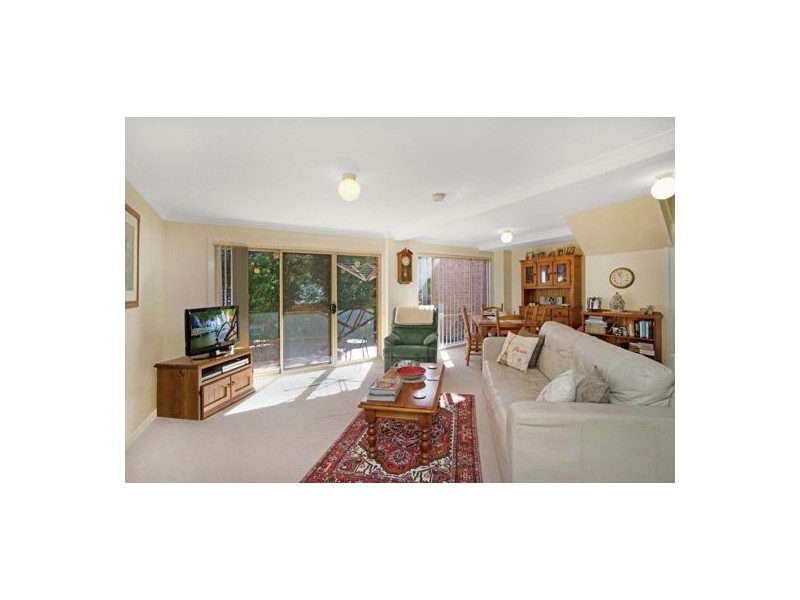 2/25 Victoria Street, East Gosford NSW 2250