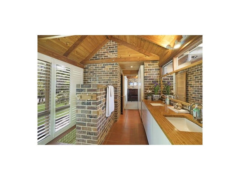 1 Kirra Street, Erina NSW 2250