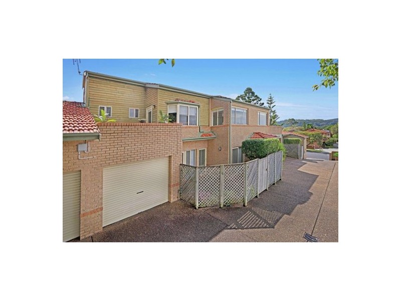 2/52 Brougham Street, East Gosford NSW 2250