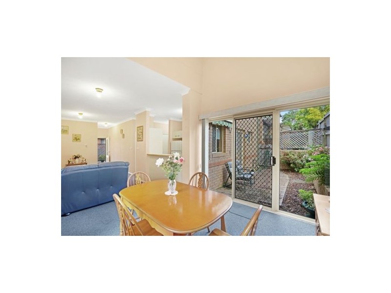 2/52 Brougham Street, East Gosford NSW 2250