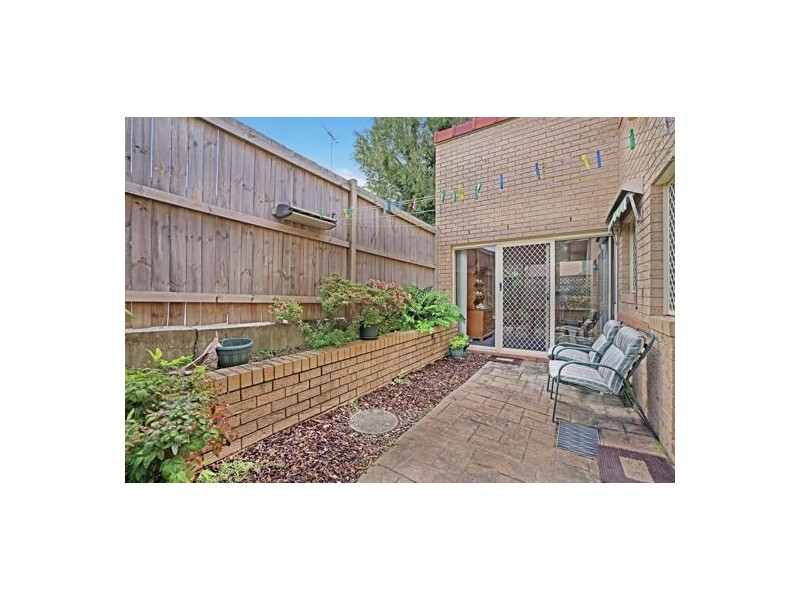 2/52 Brougham Street, East Gosford NSW 2250