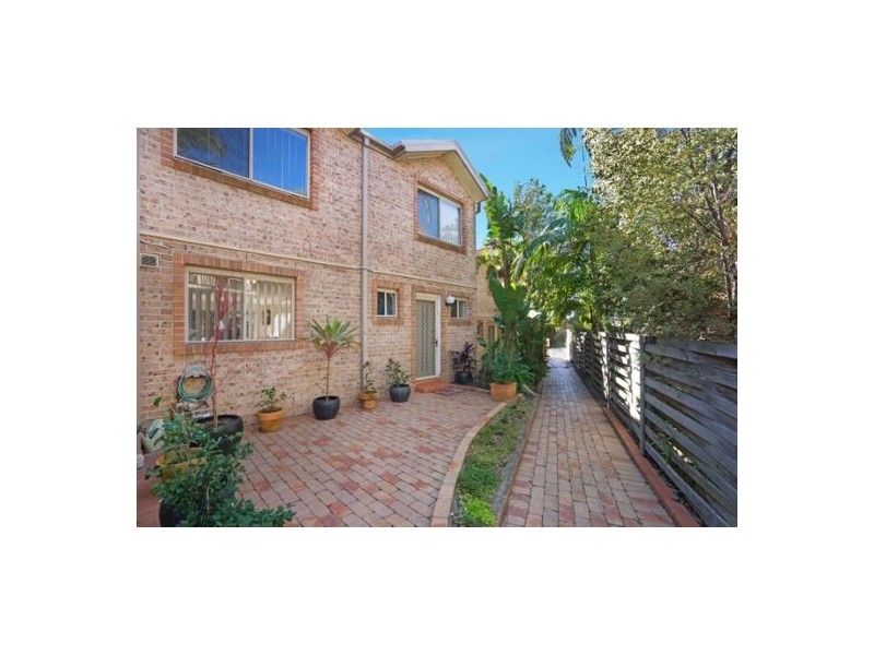 2/25 Victoria Street, East Gosford NSW 2250