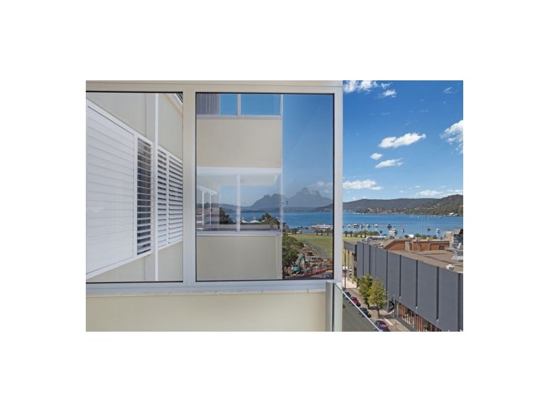 34/12 Baker Street, Gosford NSW 2250