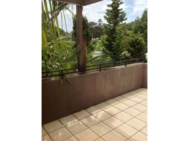 1/33 Forresters Beach Road, Forresters Beach NSW 2260