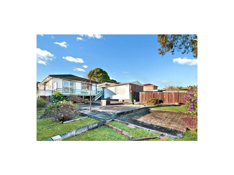 12 Maitland Road, Springfield NSW 2250