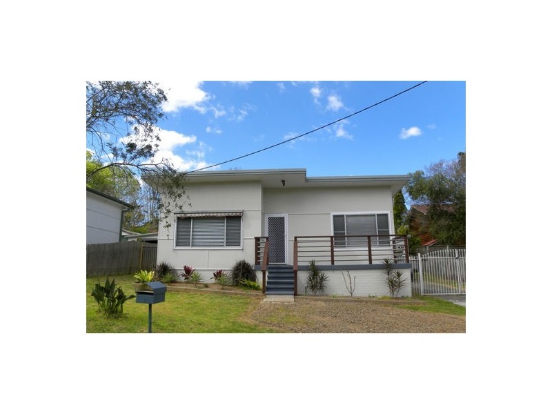 2 Blanche Street, North Gosford NSW 2250