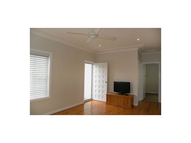 2 Blanche Street, North Gosford NSW 2250