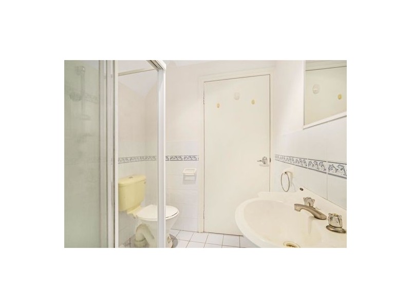 2/17 Webb Street, East Gosford NSW 2250