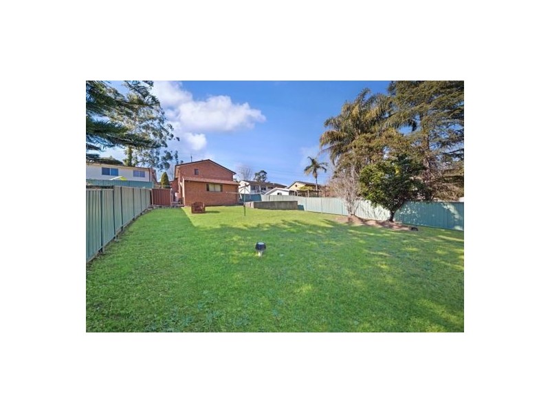 18 Day Street, Wyoming NSW 2250