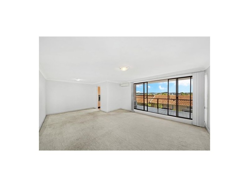 14/3 Joseph Lloyd Close, Gosford NSW 2250