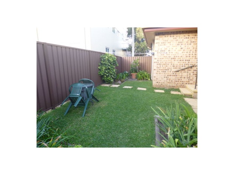 2/5 Ferguson Close, West Gosford NSW 2250