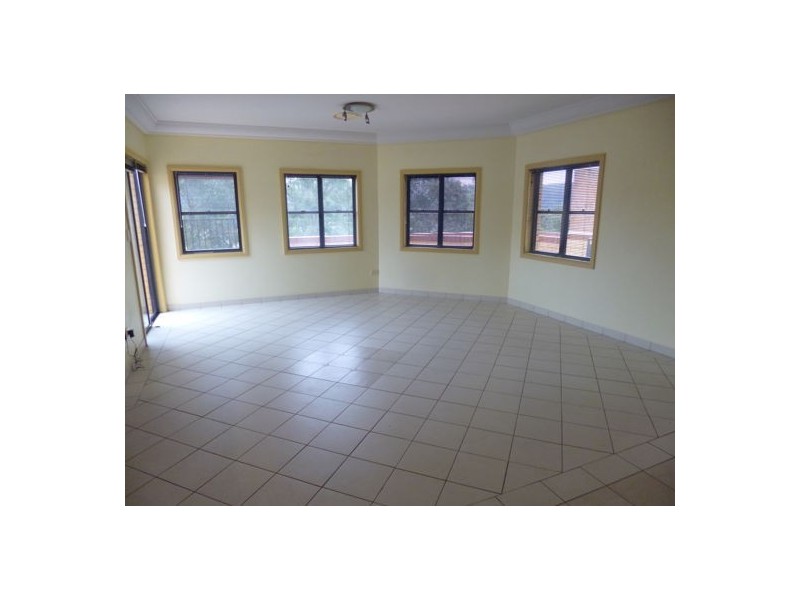 37 Young Street, West Gosford NSW 2250