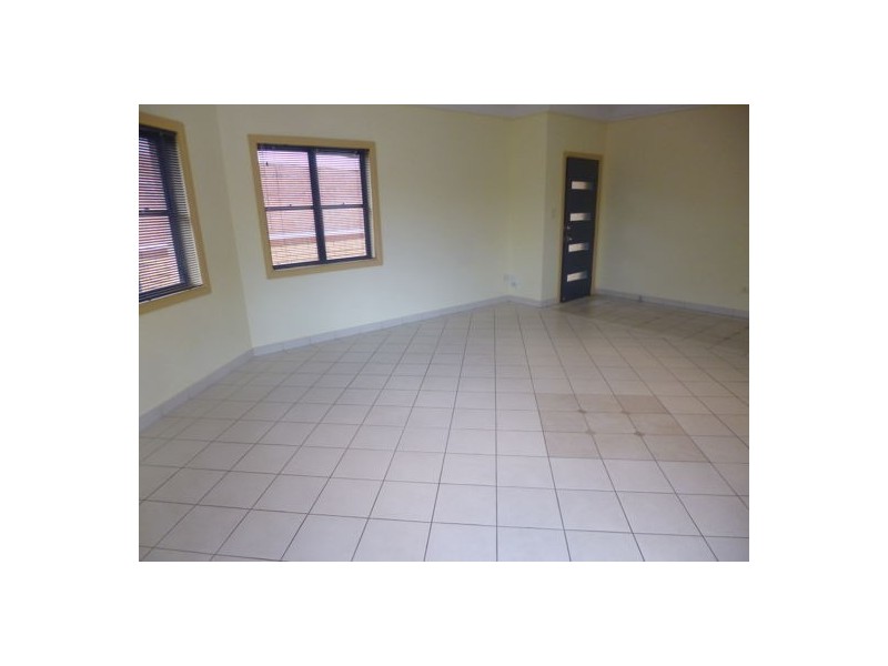 37 Young Street, West Gosford NSW 2250