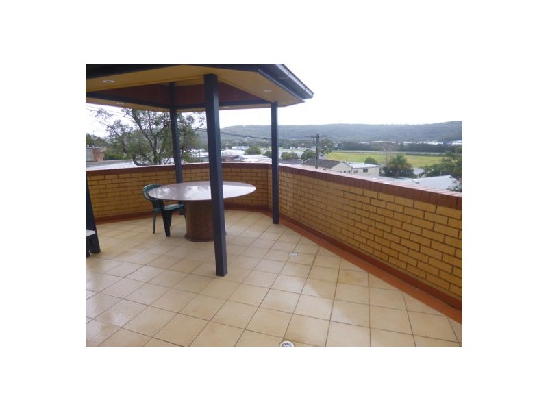 37 Young Street, West Gosford NSW 2250