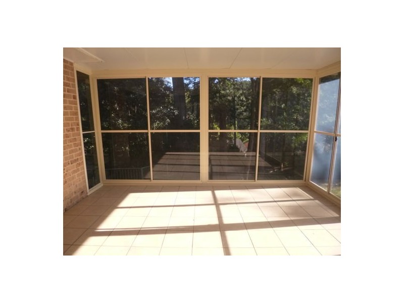 49 Rainforest Road, Wyoming NSW 2250