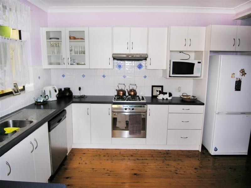 17 York Street, Point Frederick NSW 2250