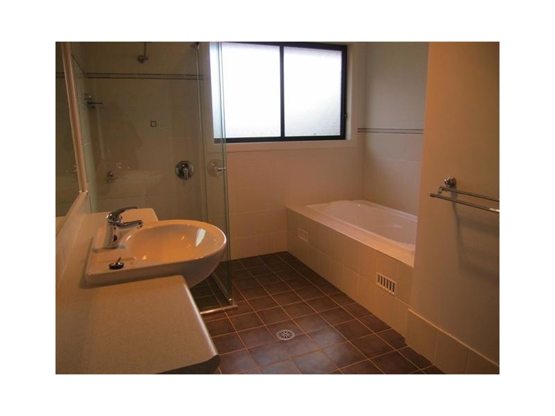 32F CAROLINE STREET, East Gosford NSW 2250