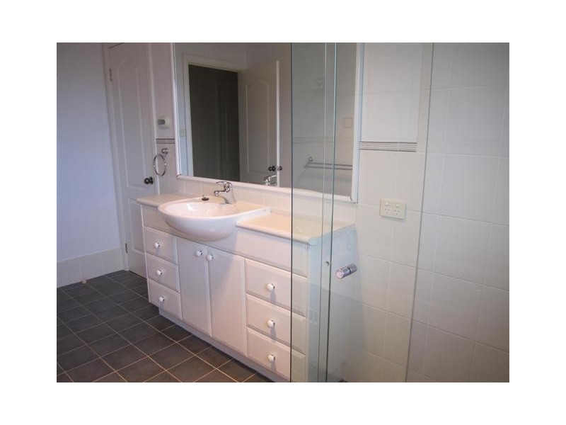 32F CAROLINE STREET, East Gosford NSW 2250