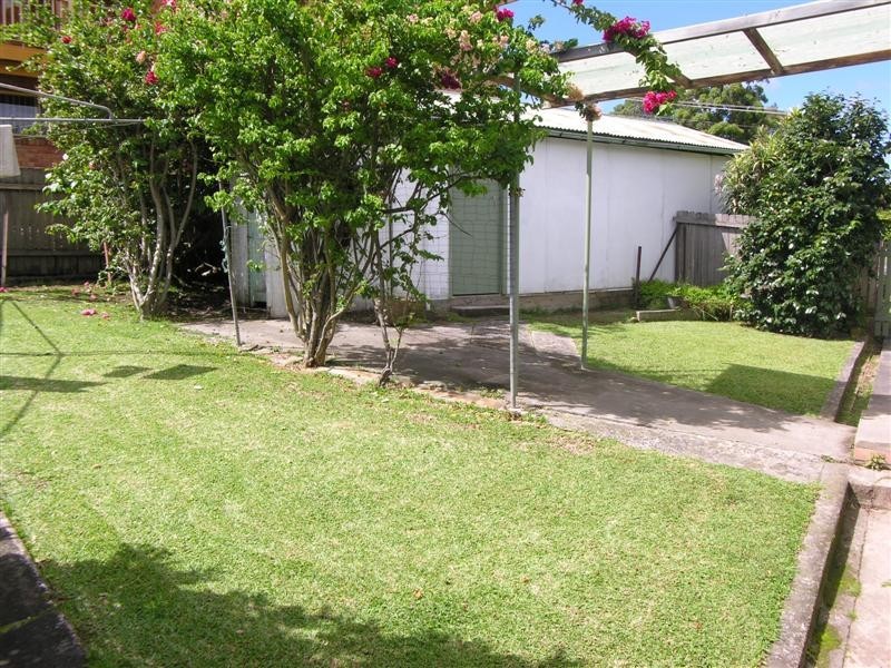 1 Headlam Parade, Springfield NSW 2250