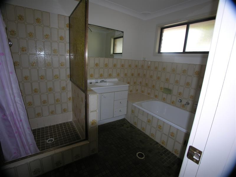 206 Avoca Drive, Green Point NSW 2251