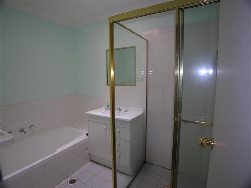 4/205A Albany Street, Point Frederick NSW 2250